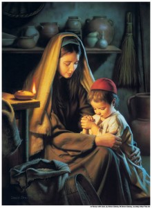 Jesús orando con su madre